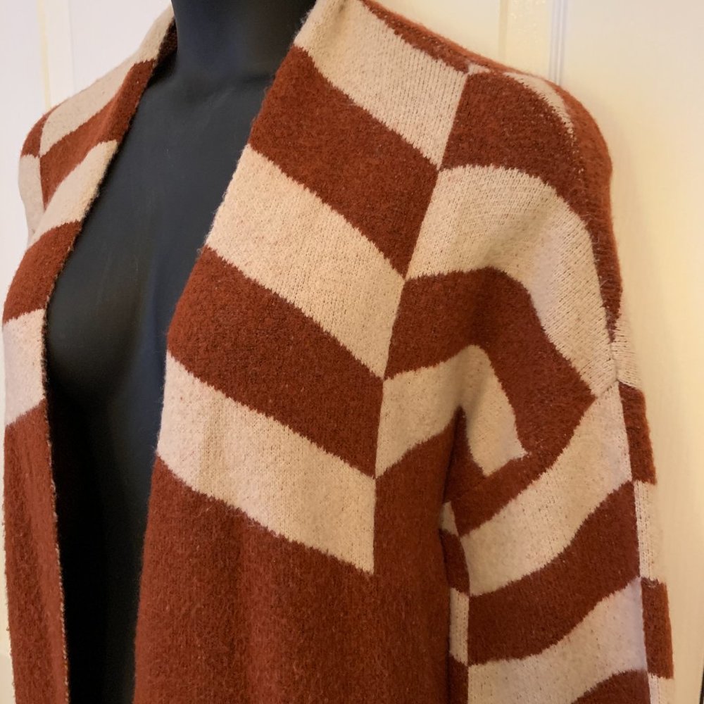 Rust Geometric Long Cardigan - Picture 4 of 6